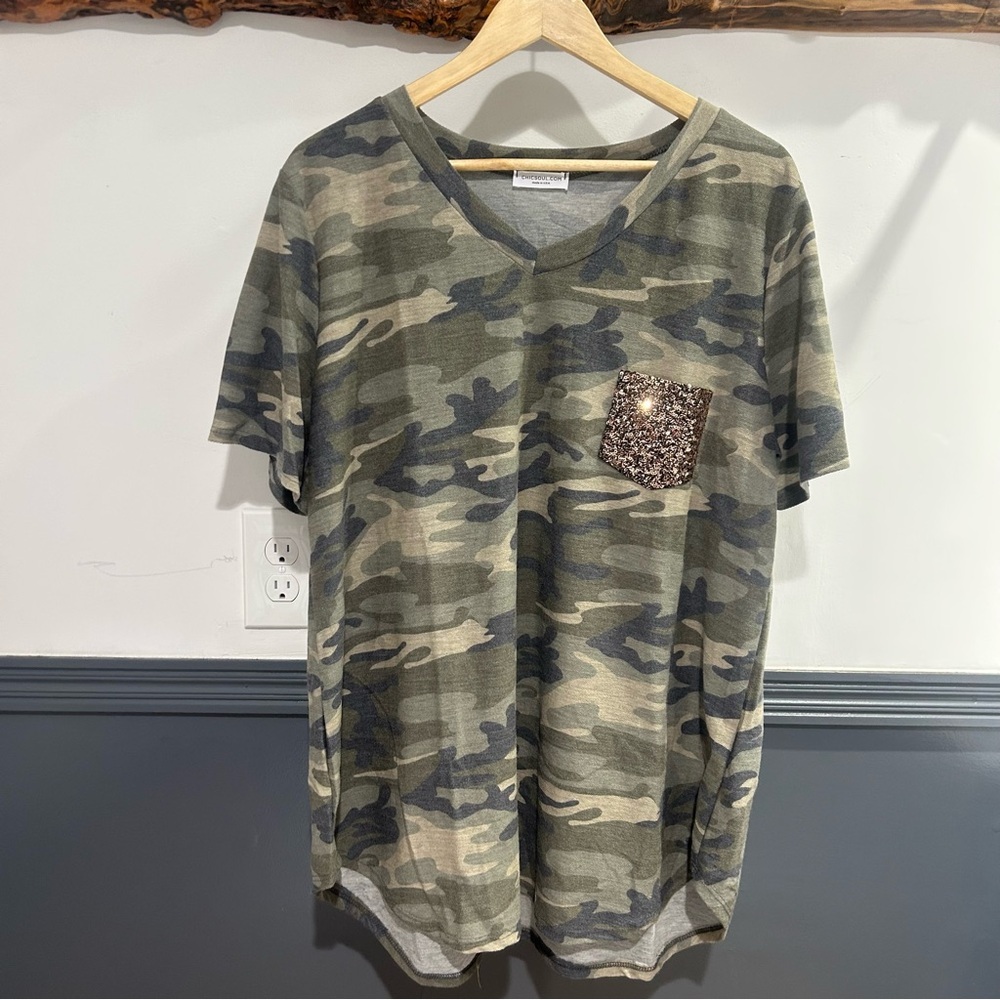 Plus Size Camo T-Shirt with Sequin Pocket